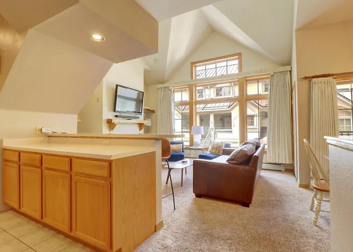 Apartment 4 Bedrooms *