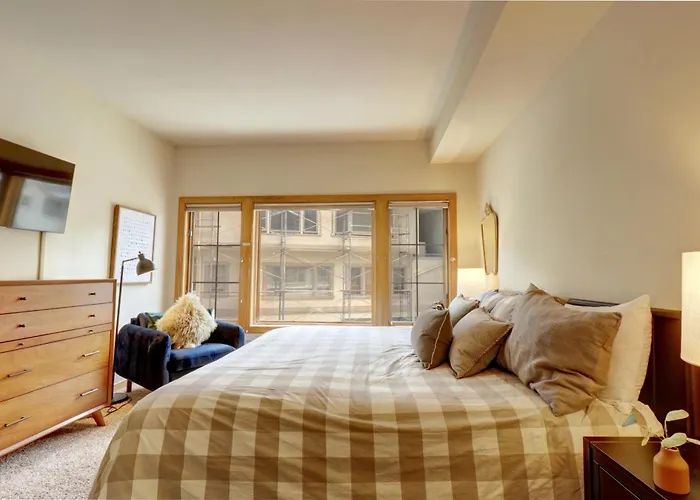 4 Bedrooms