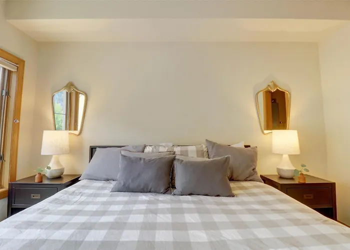 4 Bedrooms