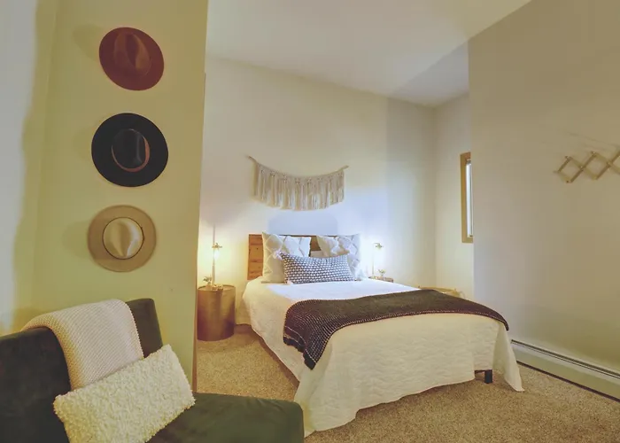 Apartment 4 Bedrooms